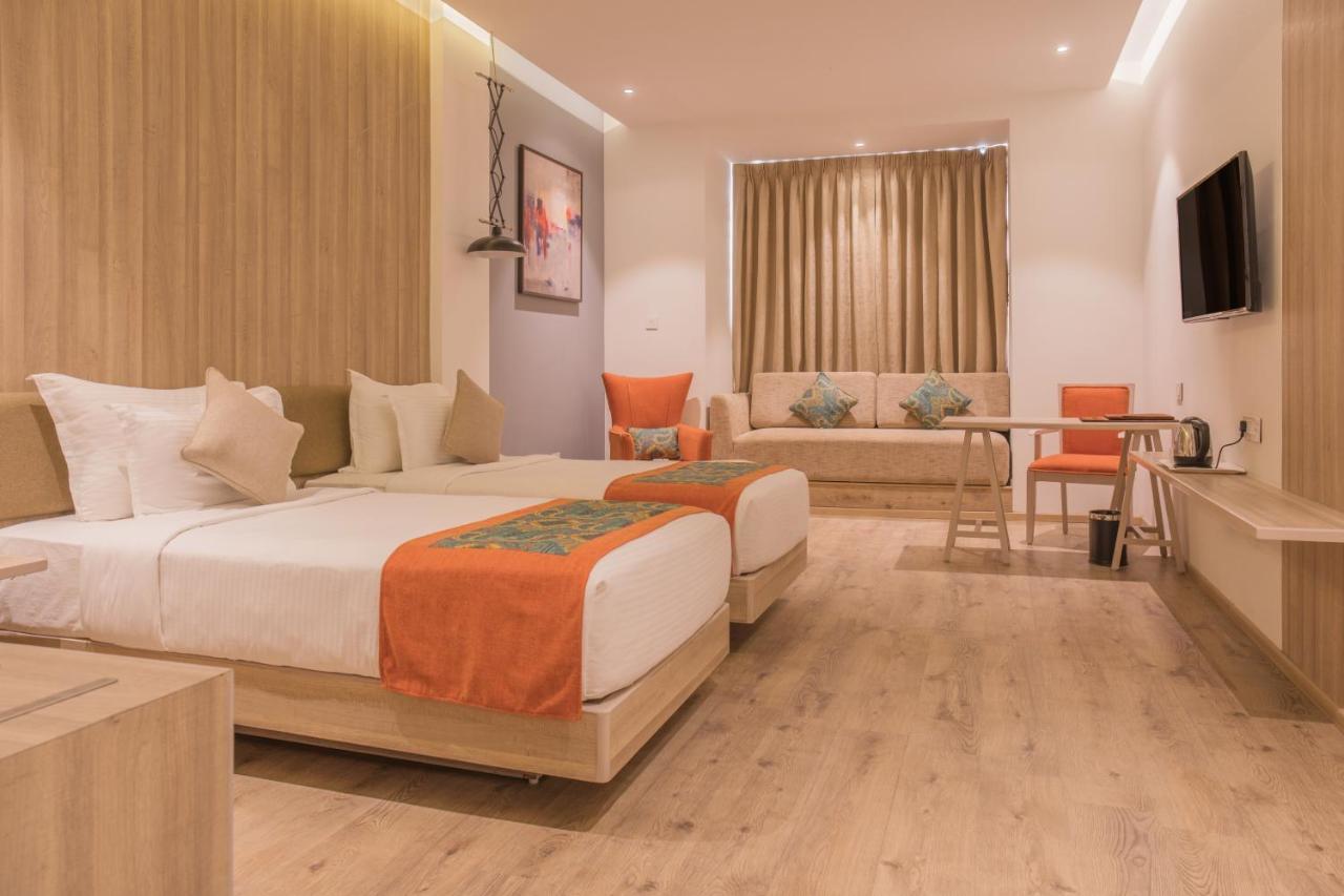 Centre Point Navi Mumbai Hotel Bagian luar foto